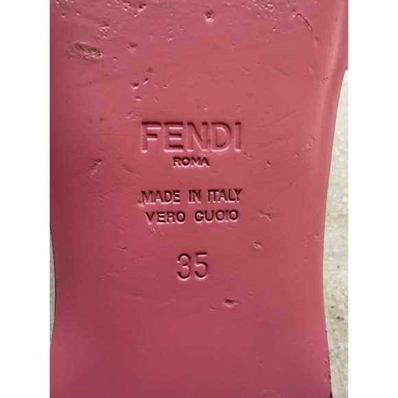 FENDI Baguette Logo Pink Leather Slides Flat  Sandals Designer $790 Sz 35/US 5 - Picture 5 of 9